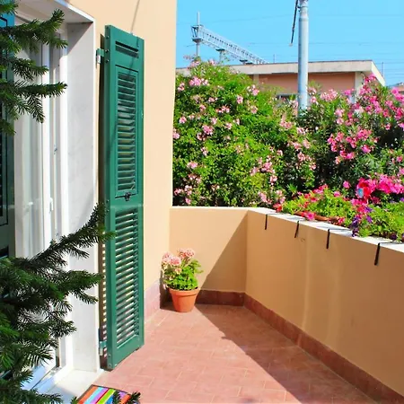 Terrazza Cinque Terre Tatil Evi *